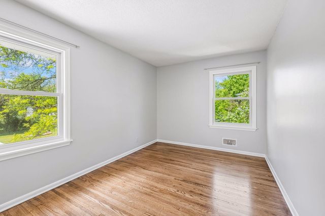 2350 Wells Wood Curve, Bloomington, MN 55431