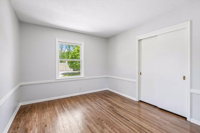 2350 Wells Wood Curve, Bloomington, MN 55431
