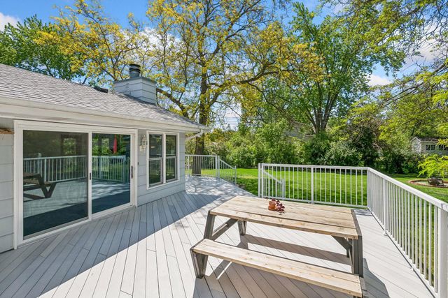 2350 Wells Wood Curve, Bloomington, MN 55431