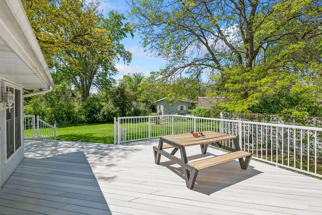 2350 Wells Wood Curve, Bloomington, MN 55431