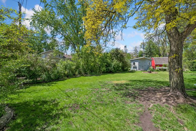 2350 Wells Wood Curve, Bloomington, MN 55431