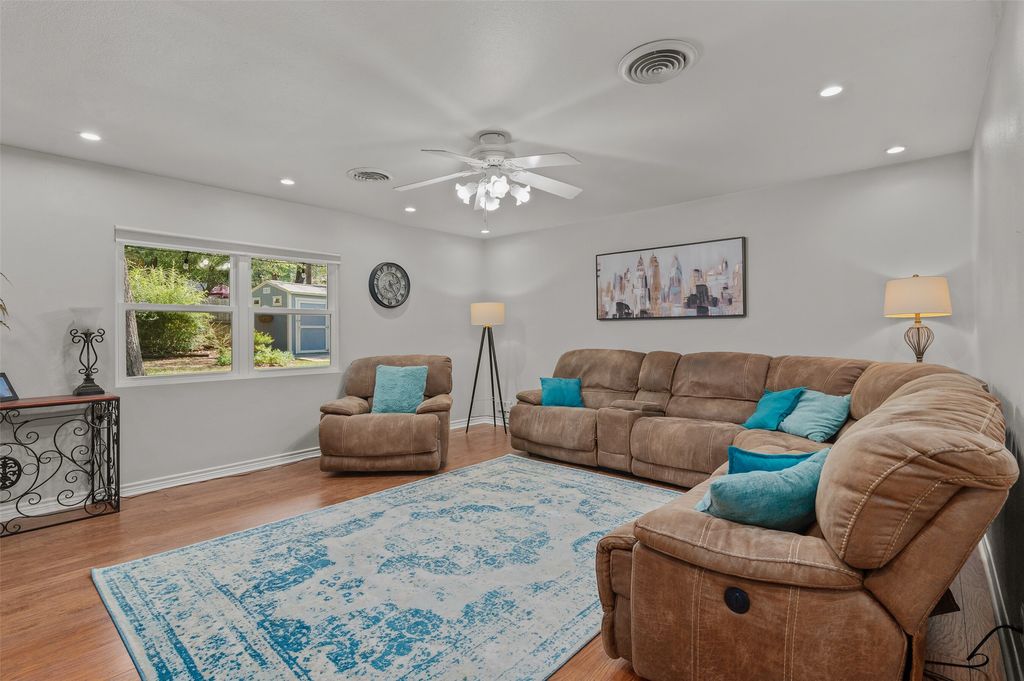 1800 Emerson Lane, Denton, TX 76209 — photo 4