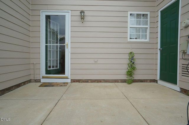 312 Commons Drive, Holly Springs, NC 27540