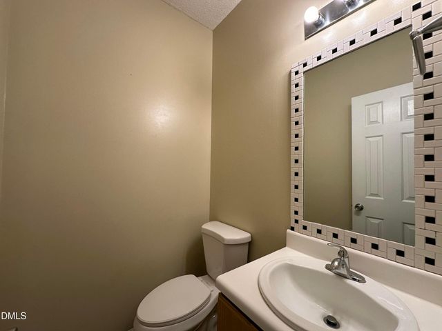 312 Commons Drive, Holly Springs, NC 27540