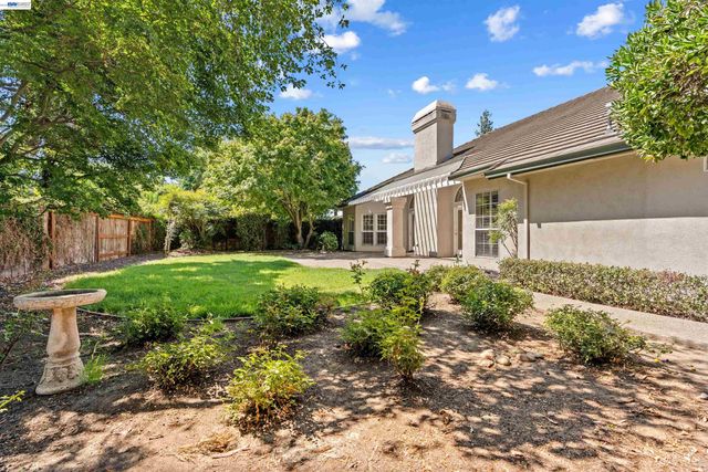 4713 Longcove Dr, Stockton, CA 95219