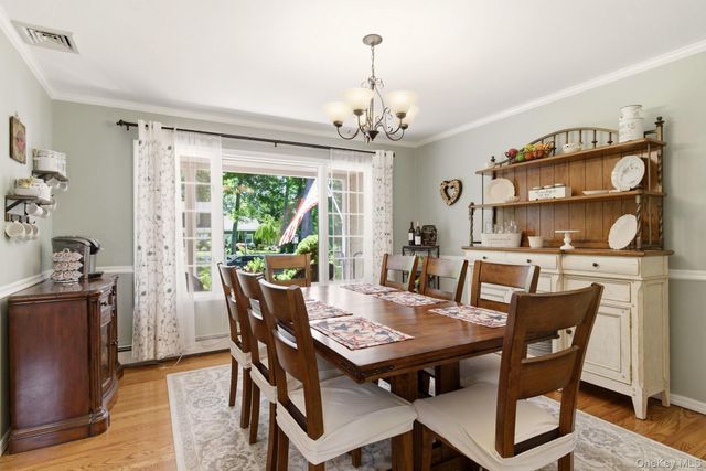 1 Regal Court, Saint James, NY 11780
