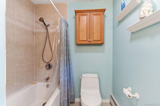 1 Regal Court, Saint James, NY 11780