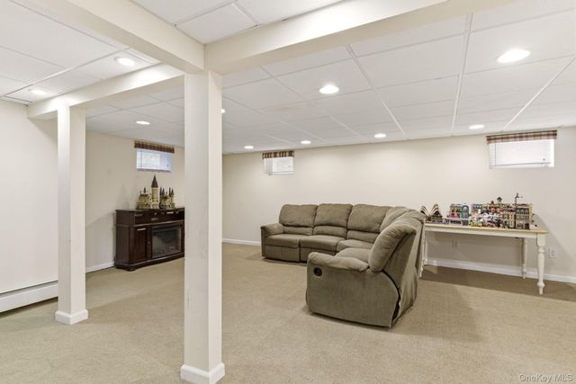 1 Regal Court, Saint James, NY 11780