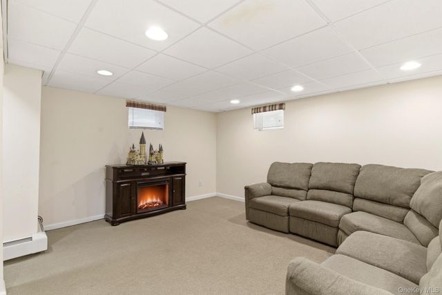 1 Regal Court, Saint James, NY 11780