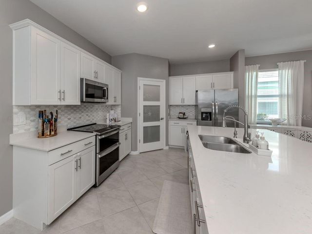 11450 BURGUNDY DRIVE, Venice, FL 34293