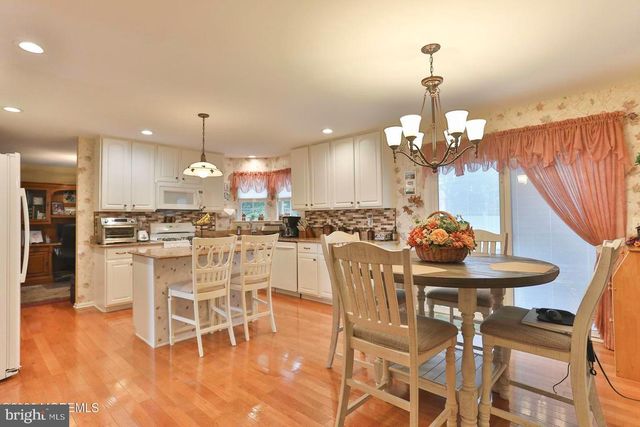486 MERMAID DRIVE, Manahawkin, NJ 08050