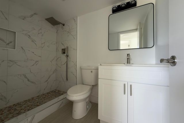 2831 E Sunrise Lakes Drive E 311, Sunrise, FL 33322