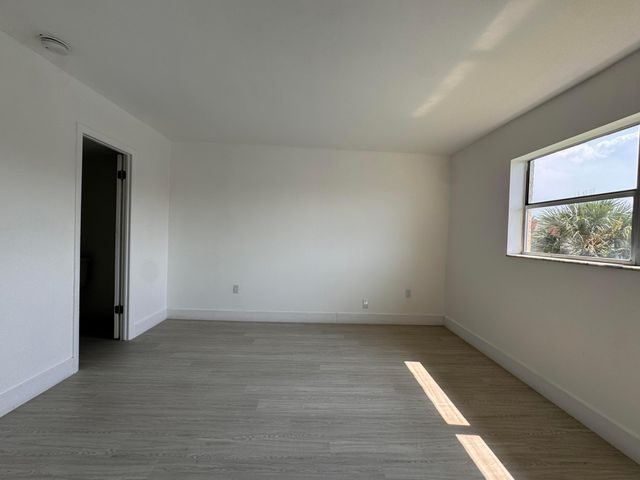 2831 E Sunrise Lakes Drive E 311, Sunrise, FL 33322