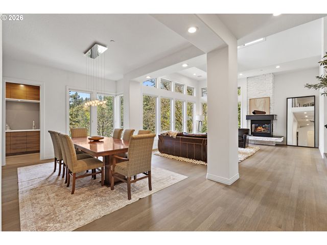 6280 Sw SHERIDAN St, Portland, OR 97225