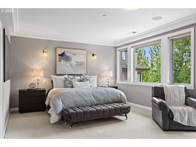 6280 Sw SHERIDAN St, Portland, OR 97225