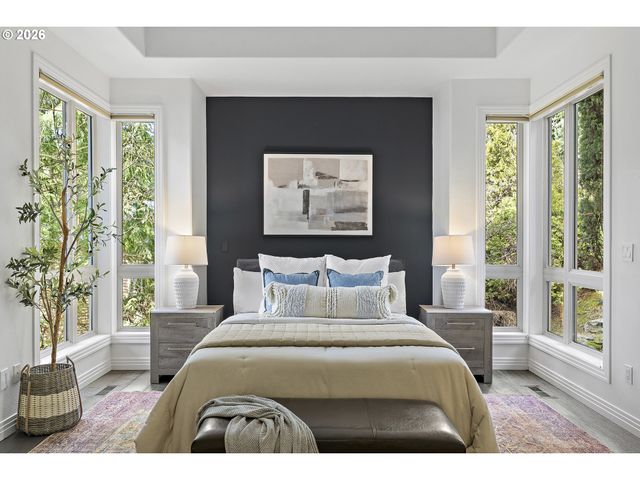 6280 Sw SHERIDAN St, Portland, OR 97225