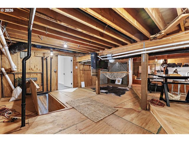 6280 Sw SHERIDAN St, Portland, OR 97225