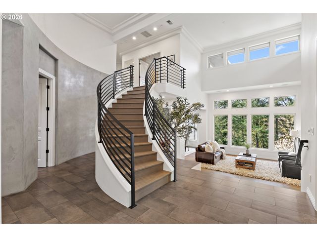 6280 Sw SHERIDAN St, Portland, OR 97225