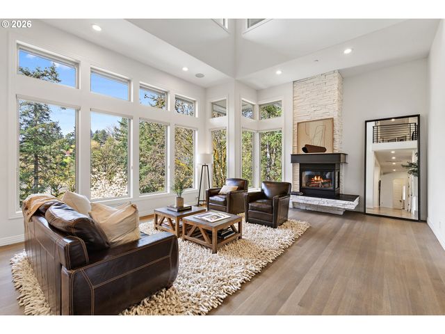 6280 Sw SHERIDAN St, Portland, OR 97225