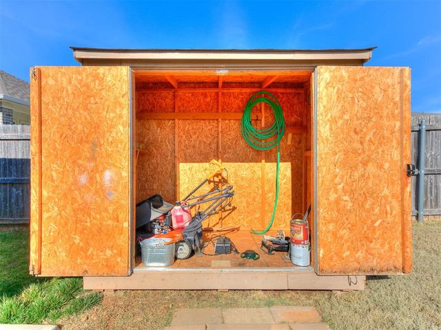 12508 Native Hill Drive, Choctaw, OK 73020