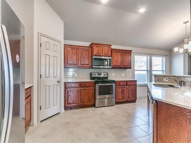 12508 Native Hill Drive, Choctaw, OK 73020