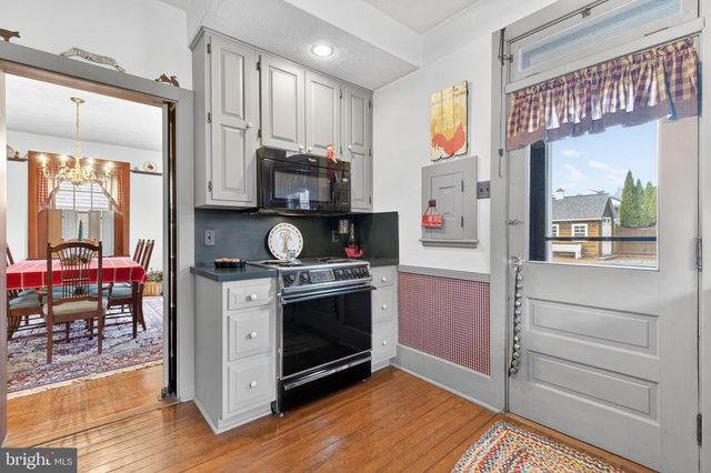 935 CHESTNUT ST, Columbia, PA 17512