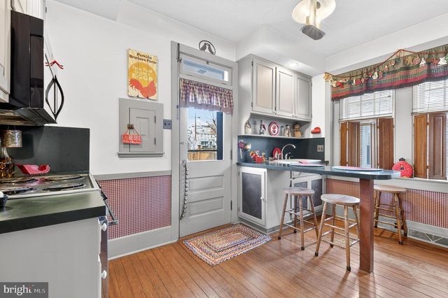 935 CHESTNUT ST, Columbia, PA 17512