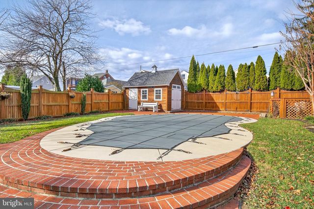 935 CHESTNUT ST, Columbia, PA 17512