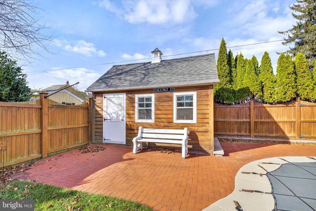 935 CHESTNUT ST, Columbia, PA 17512