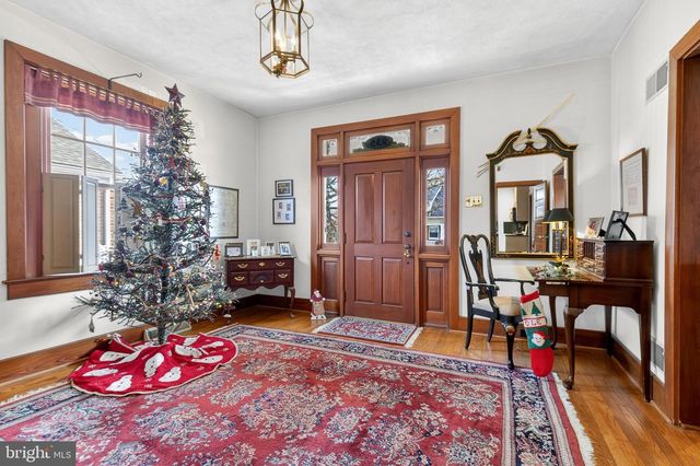 935 CHESTNUT ST, Columbia, PA 17512