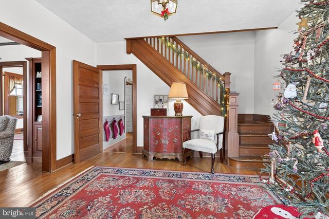 935 CHESTNUT ST, Columbia, PA 17512