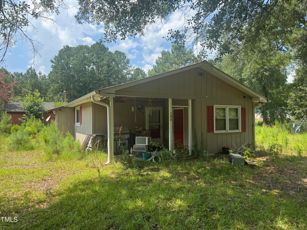 198 Morris Drive, Spring Lake, NC 28390