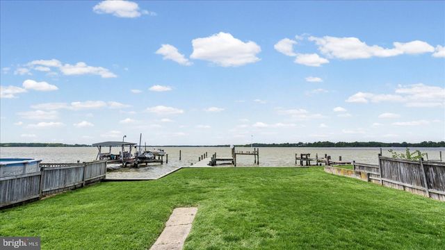 9120 HINTON AVE, Sparrows Point, MD 21219