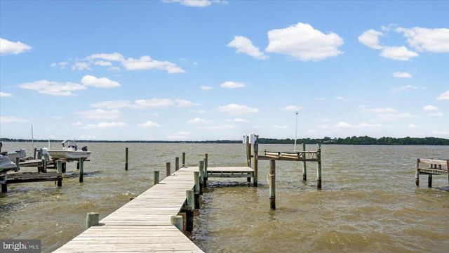 9120 HINTON AVE, Sparrows Point, MD 21219