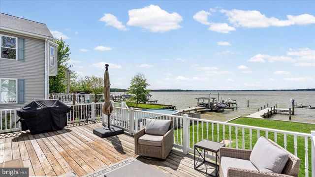9120 HINTON AVE, Sparrows Point, MD 21219