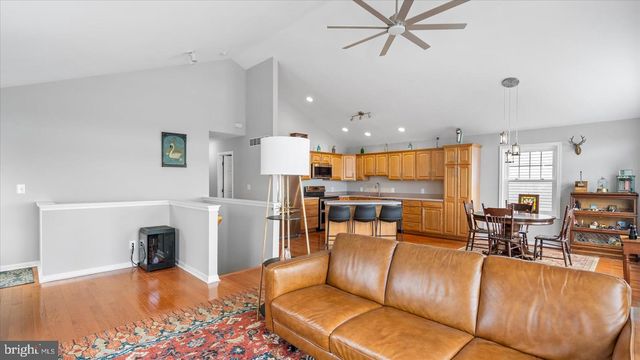 9120 HINTON AVE, Sparrows Point, MD 21219
