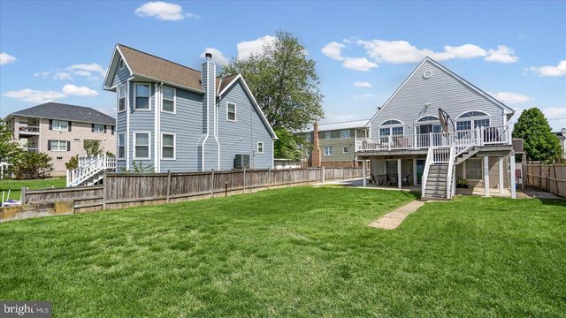 9120 HINTON AVE, Sparrows Point, MD 21219