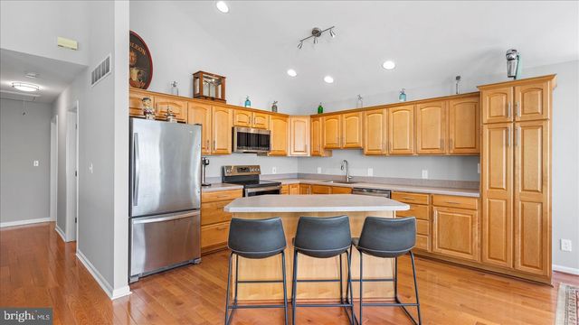 9120 HINTON AVE, Sparrows Point, MD 21219