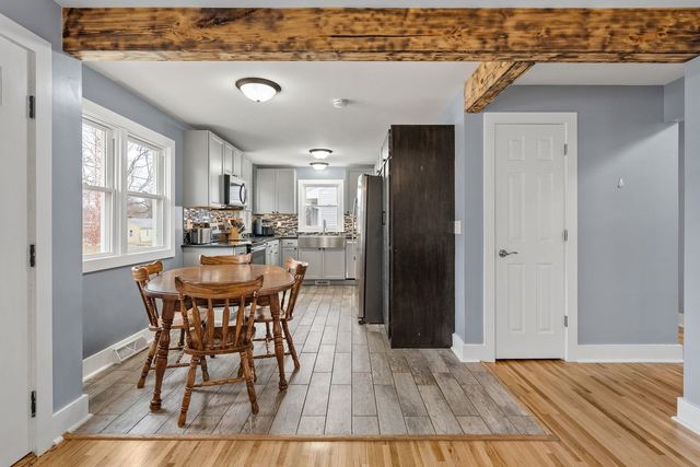 1208 Jones Street, Le Claire, IA 52753