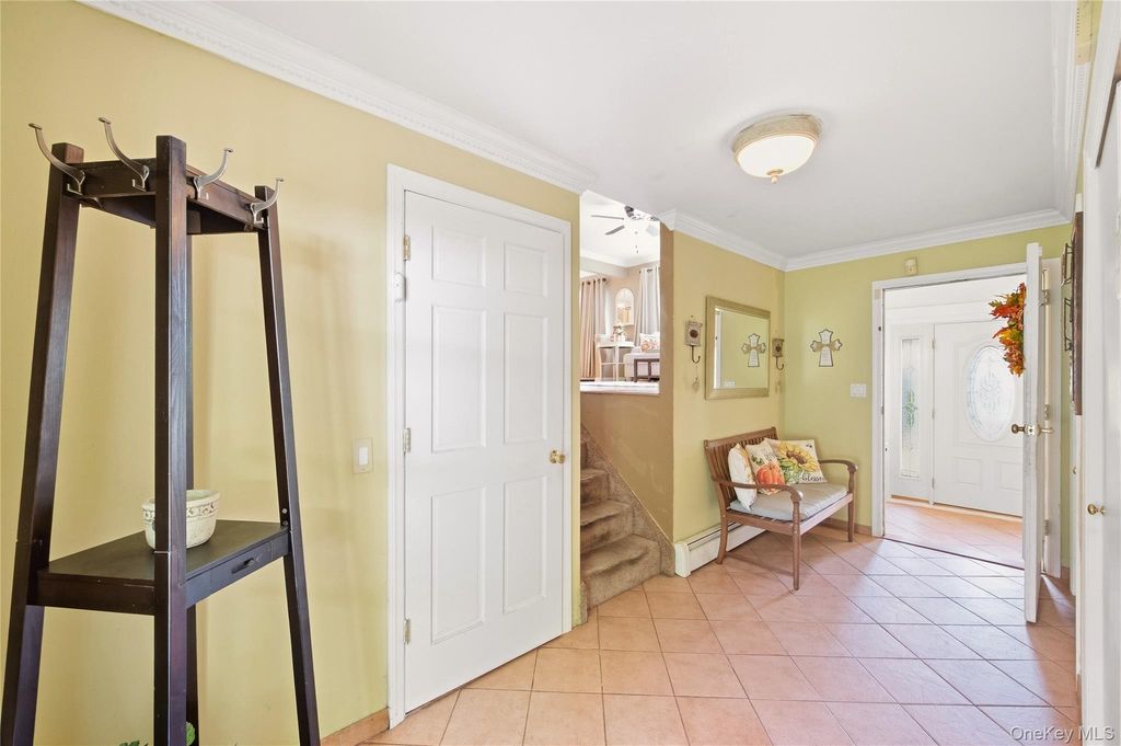 21 Kossuth Street, Deer Park, NY 11729 — photo 5