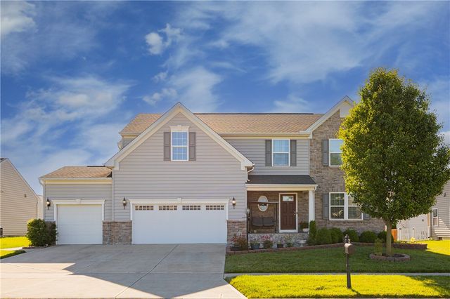 1120 Senna Street, Tipp City, OH 45371