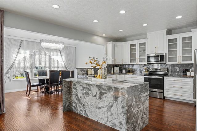 1120 Senna Street, Tipp City, OH 45371