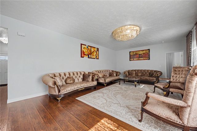 1120 Senna Street, Tipp City, OH 45371