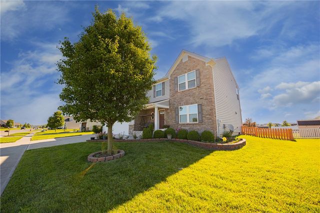 1120 Senna Street, Tipp City, OH 45371