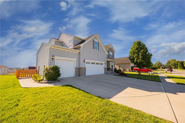 1120 Senna Street, Tipp City, OH 45371