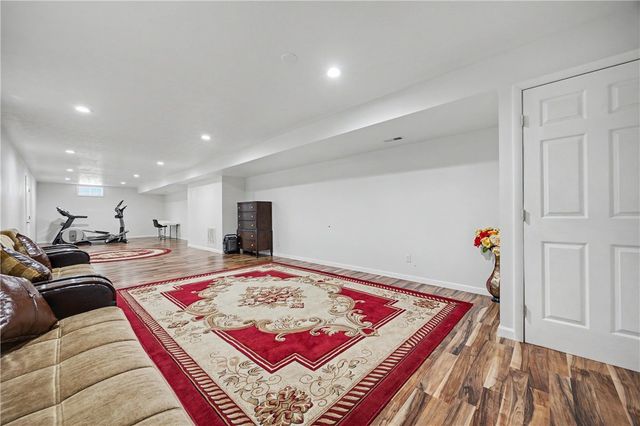 1120 Senna Street, Tipp City, OH 45371