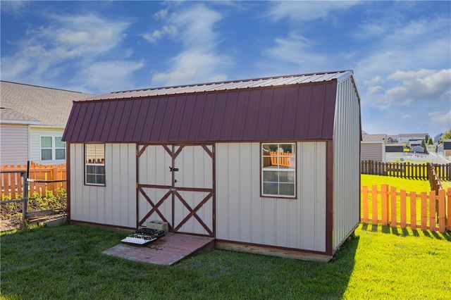 1120 Senna Street, Tipp City, OH 45371
