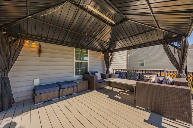 1120 Senna Street, Tipp City, OH 45371
