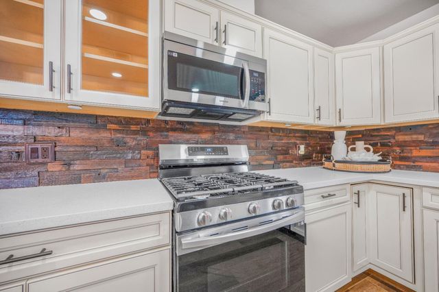 1521 Stanford Avenue, Clovis, CA 93611