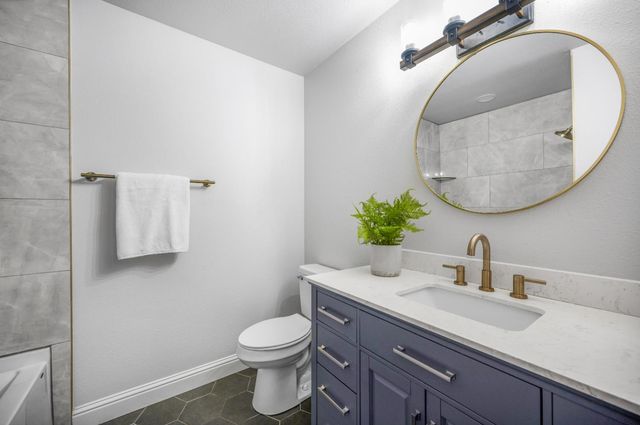 1521 Stanford Avenue, Clovis, CA 93611